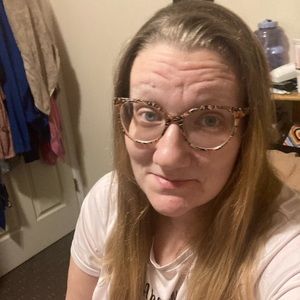 Meet your Posher, Naomi